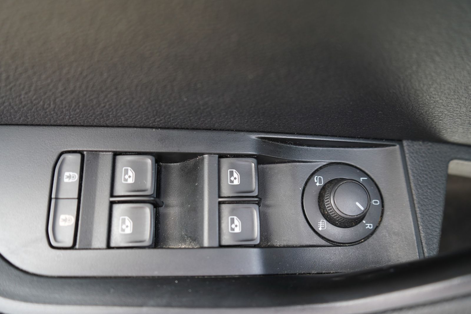 Skoda Superb Combi 2.0 TDI Active LED Notrufassistent foto 24
