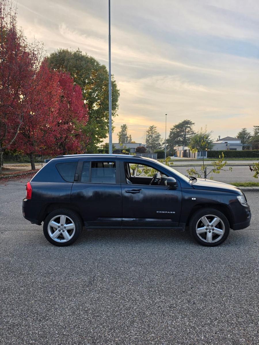 Jeep Compass 2012 — photo 8