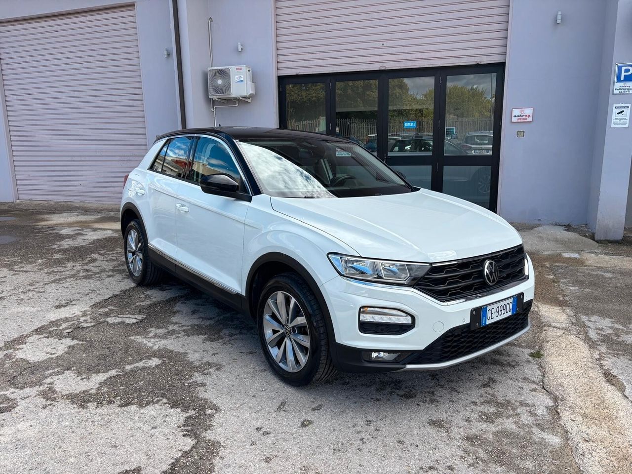 Volkswagen T-Roc 2.0 TDI SCR 150 CV DSG km87.000 imagem 3