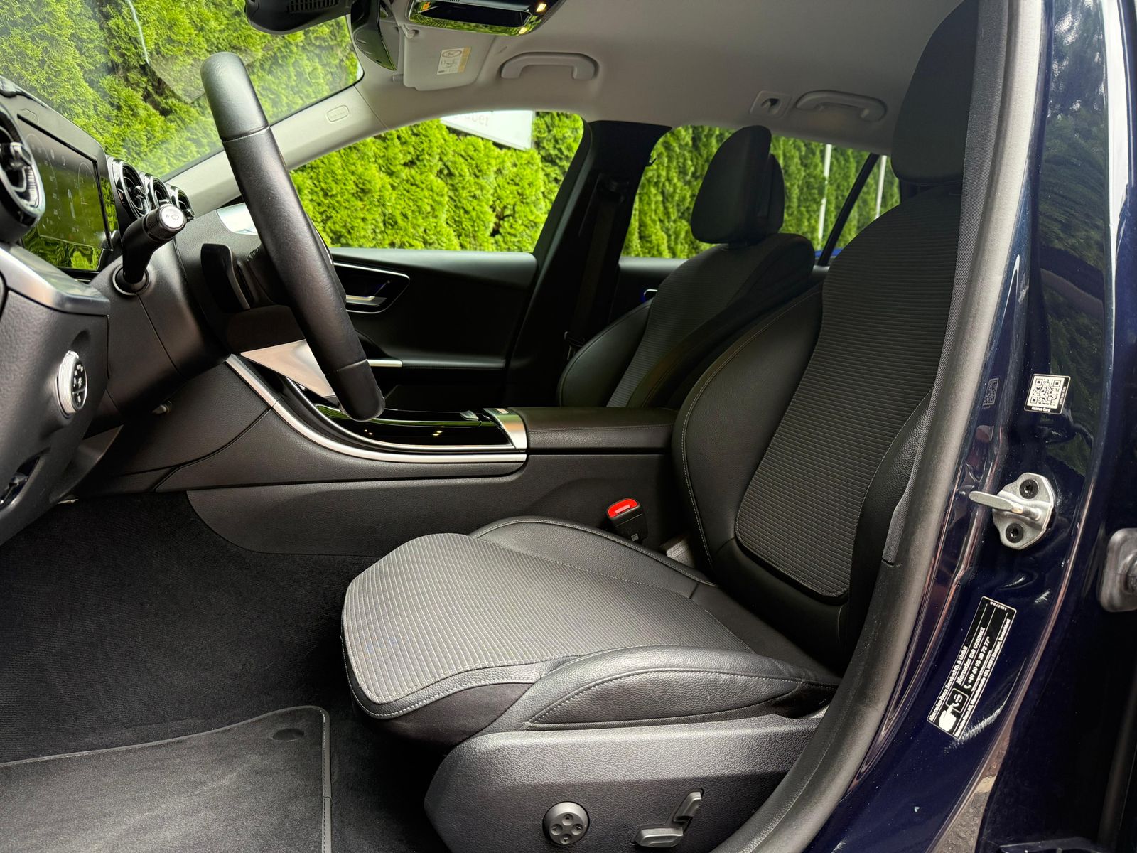 Fahrzeugabbildung Mercedes-Benz C 220 d T 9G Avantgarde LED+T-LEDER+KAM+MBUX+SHZ