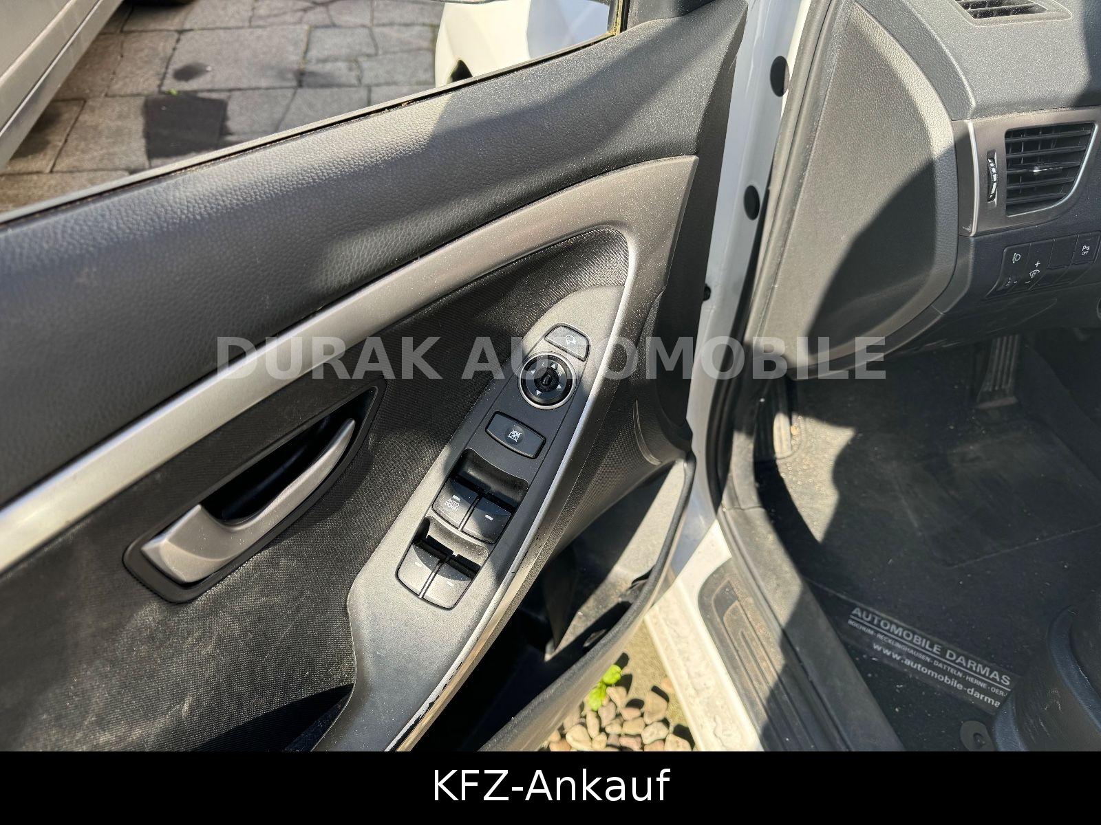Hyundai i30 2014 — photo 10