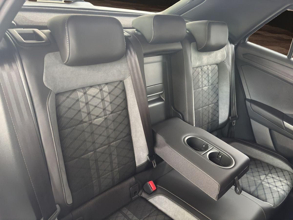 T-Roc R-Line 1.5 TSI DSG RFK APP-CONNECT BLACK-S