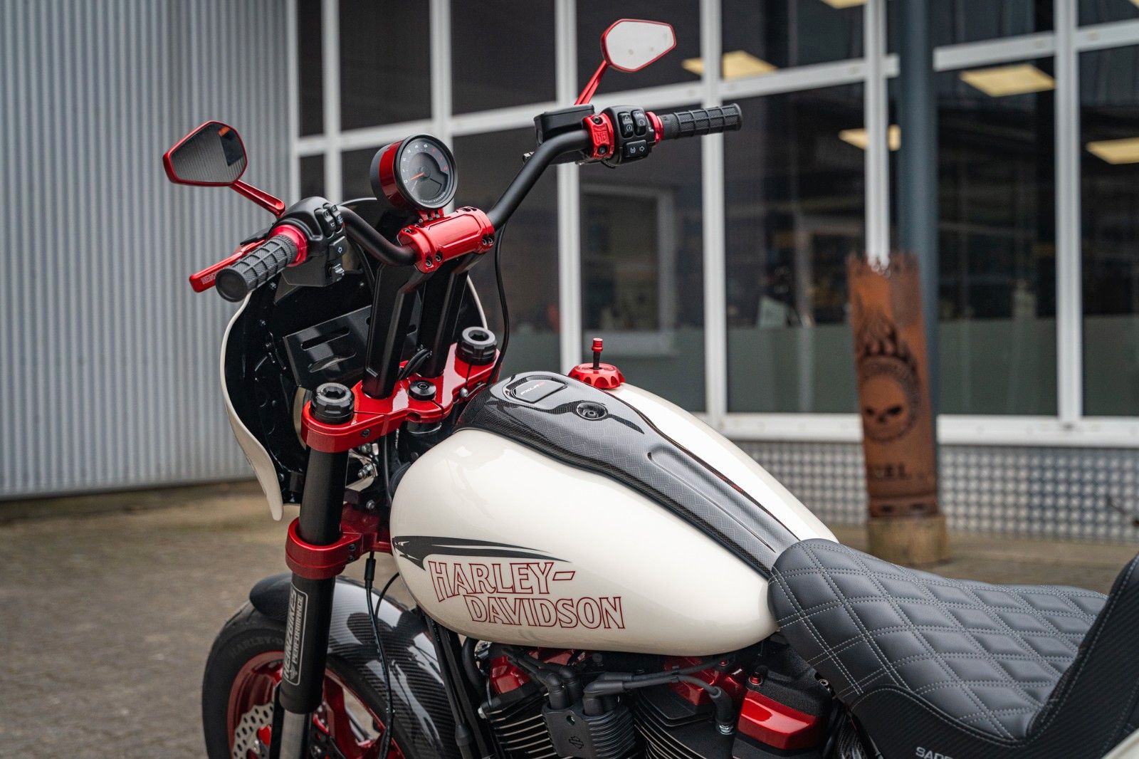 Fahrzeugabbildung Harley-Davidson FXLRS Low RiderS Extreme- Clubstyle Bike 1of1