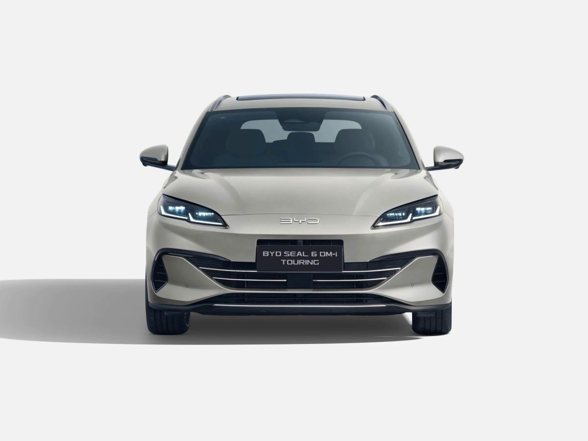 BYD SEAL 6