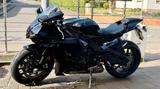 Yamaha R1 2023 / 1. Hand / 2.400 km / Akrapovic 