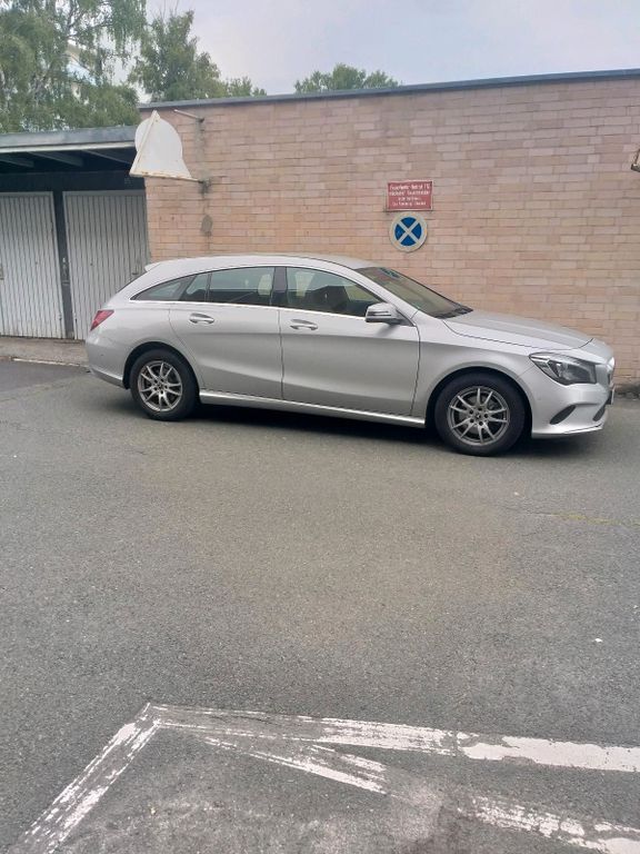 Image of Mercedes-Benz CLA 200