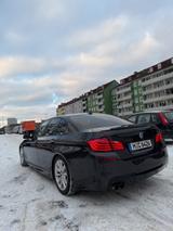BMW 530d xDrive A - - BMW 530 mit Diesel-Antrieb: Limousine, Automatik