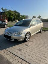Toyota Avensis 2.0 Benzin voll fahrbereitT... - Toyota Avensis in Frankfurt (Main)