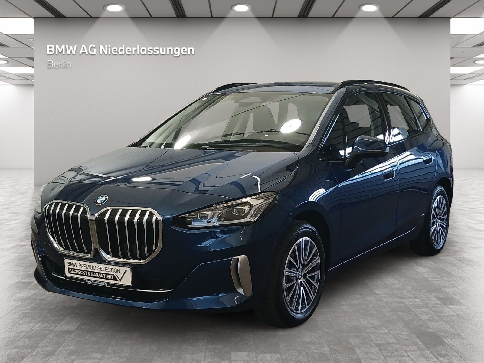 BMW 220i Active Tourer Head-Up LiCoProf DA+ PA+ AHK
