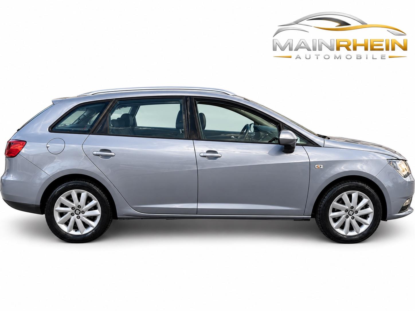 Seat Ibiza 2015 — вигляд ззаду
