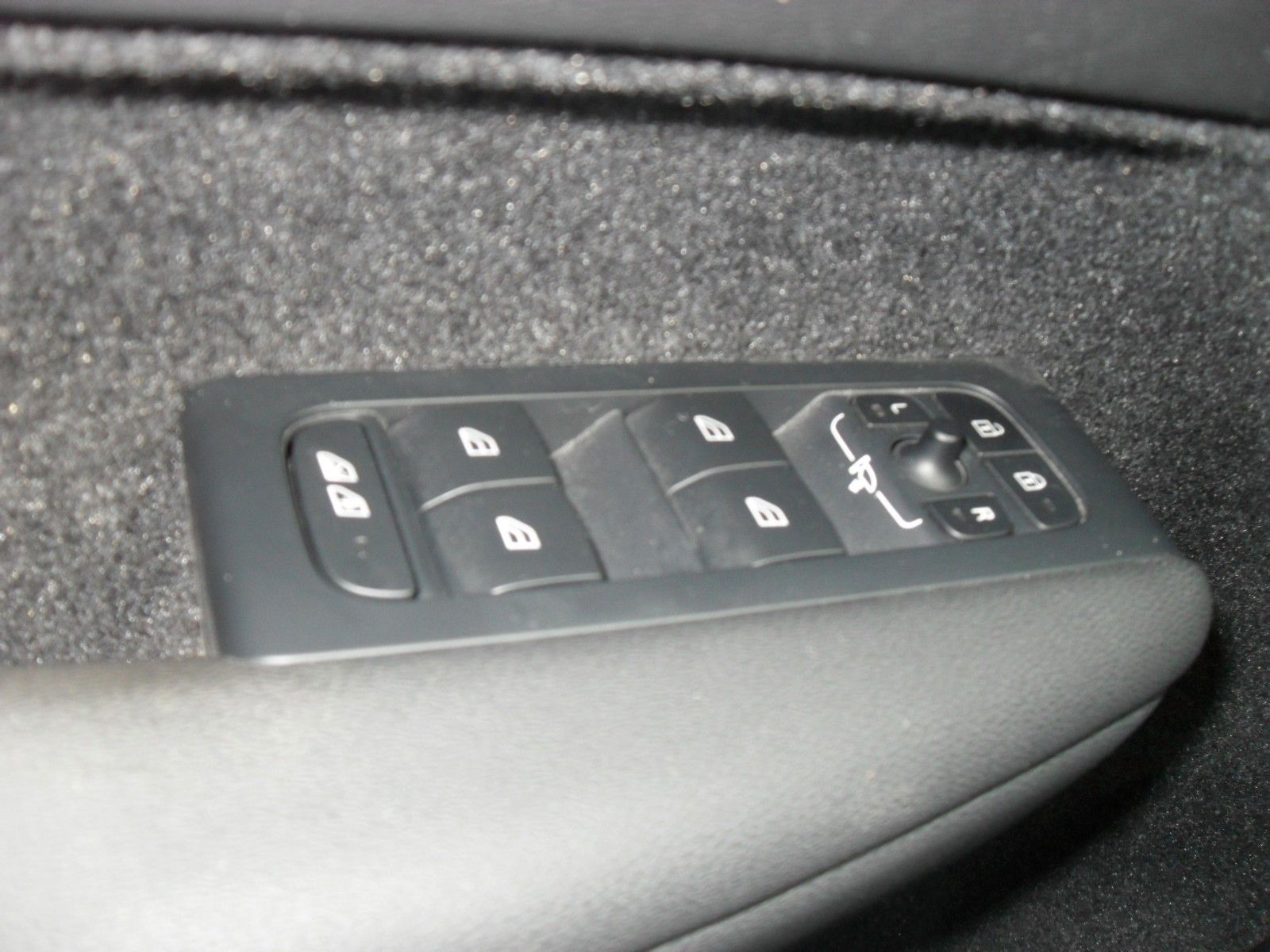 Fahrzeugabbildung Volvo XC40 T4 Essential | AHK | Navi | PDC | SH