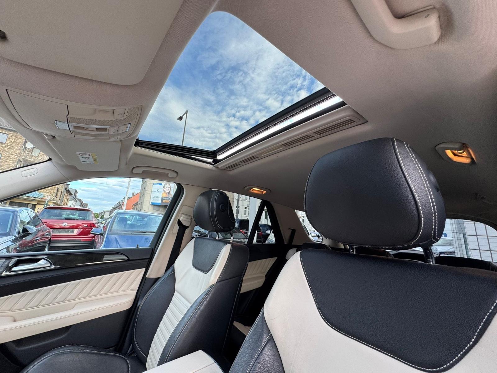 Mercedes-Benz GLE 350 d 4Matic AMG-LINE,LEDER-BI COLOR,360°KAM
