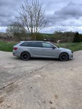 Skoda Superb 2.0 TSI DSG 4x4 SPORTLINE COMBI SPORTLINE - Skoda Superb von privat