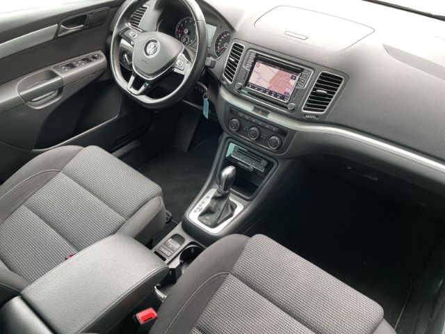 Fahrzeugabbildung Volkswagen Sharan 1.4 TSI BMT Comfortline Autom. Navi, 7-Si