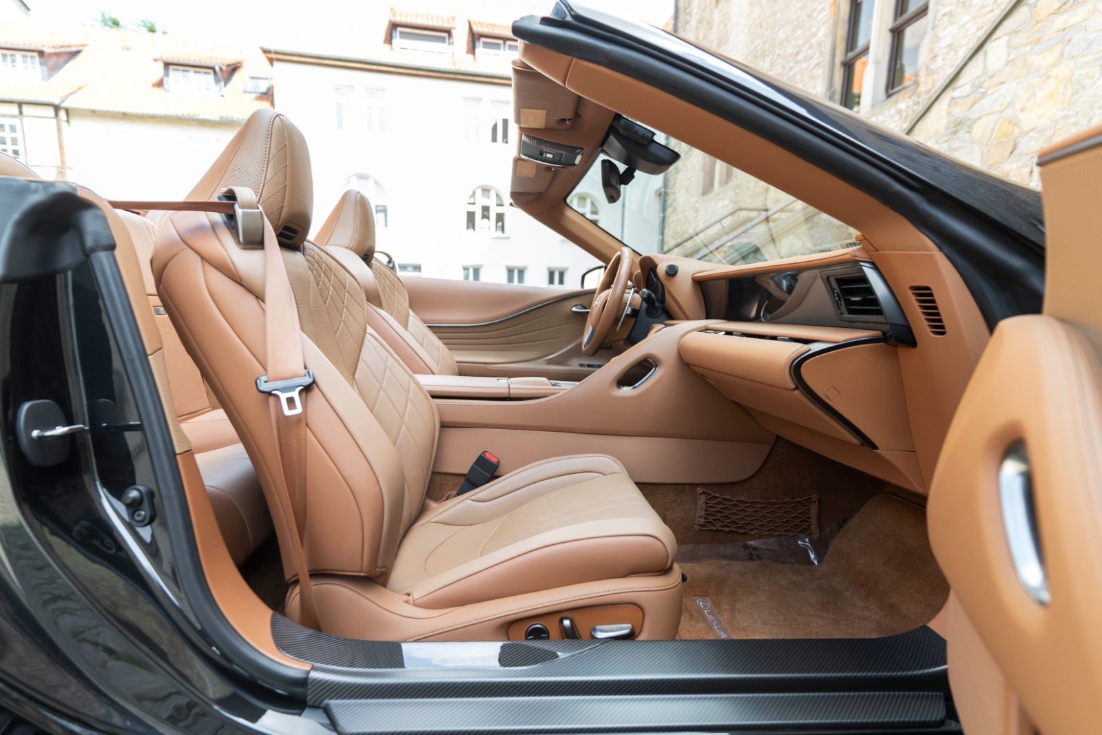 Fahrzeugabbildung Lexus LC 500 Cabrio HUD LED KAM TOTW ACC NAV ML