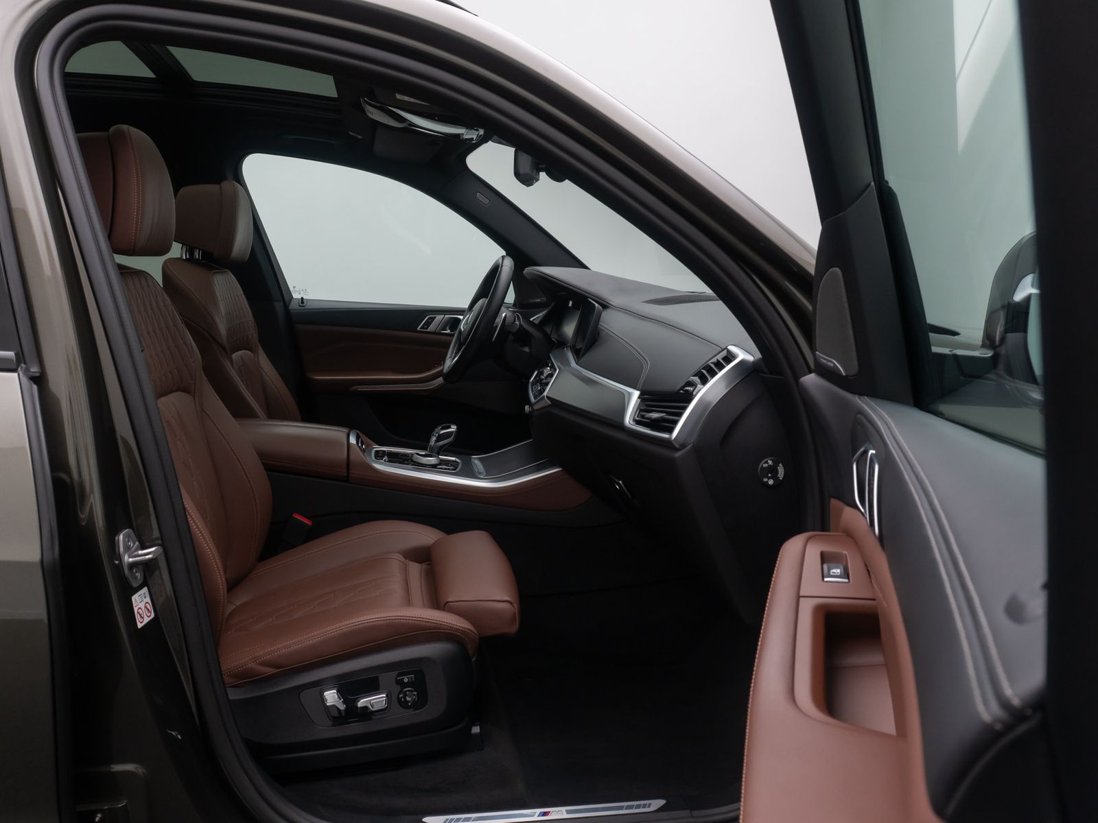 Fahrzeugabbildung BMW X5 xD40d M Sport AHK 360&deg; H/K Panorama Laser 22"