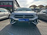 Volkswagen T-Roc R-Line ab 199€ mtl. Finanzieren - Volkswagen T-Roc mit Benzin-Antrieb: Silber, mit Navigationssystem, mit Klimaanlage
