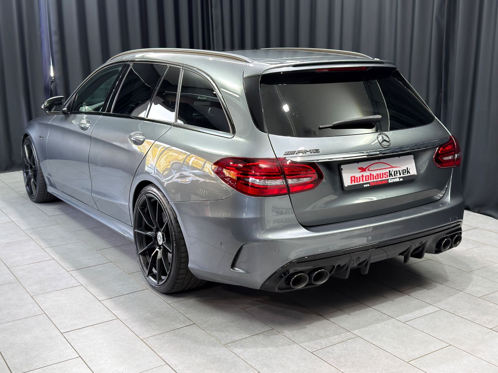 Fahrzeugabbildung Mercedes-Benz C 43 AMG T|PANORAMA|PERFORMANCE|NAVI|AHK