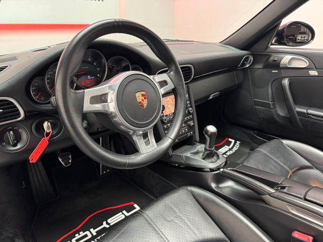 Porsche 911 Carrera GTS Cabrio 3.8