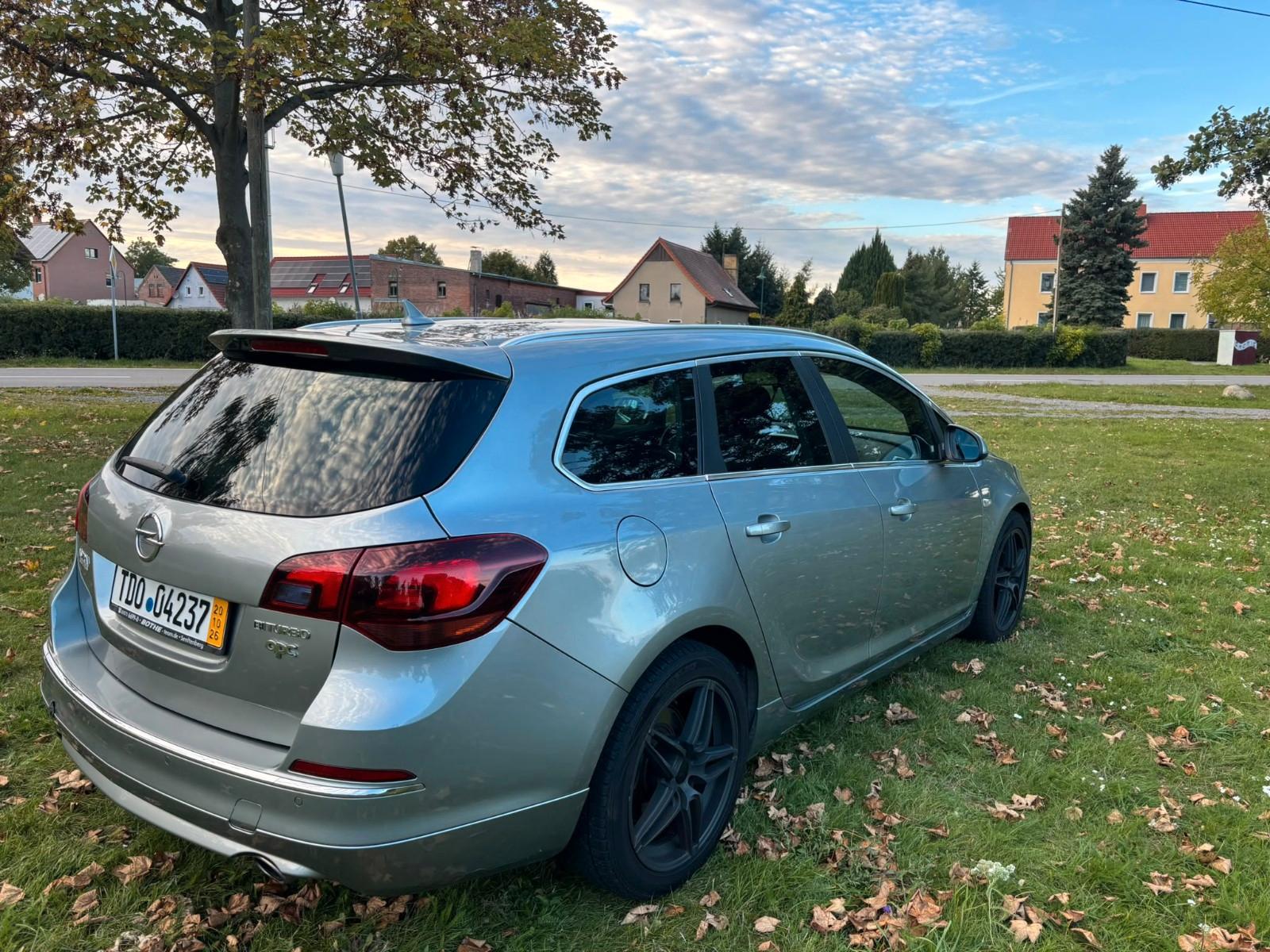 Opel Astra 2015 — фото 6