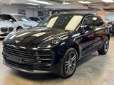 Porsche Macan Leder,Panorama,20Zoll,Bose,AHK,1.H,deutsch - Porsche Macan Gebrauchtwagen in München