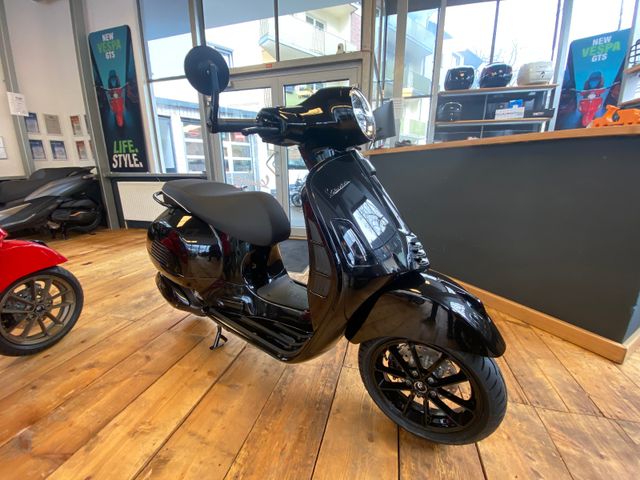 Vespa GTS 310 Super  E5+ ( 13 Zoll + All Black )