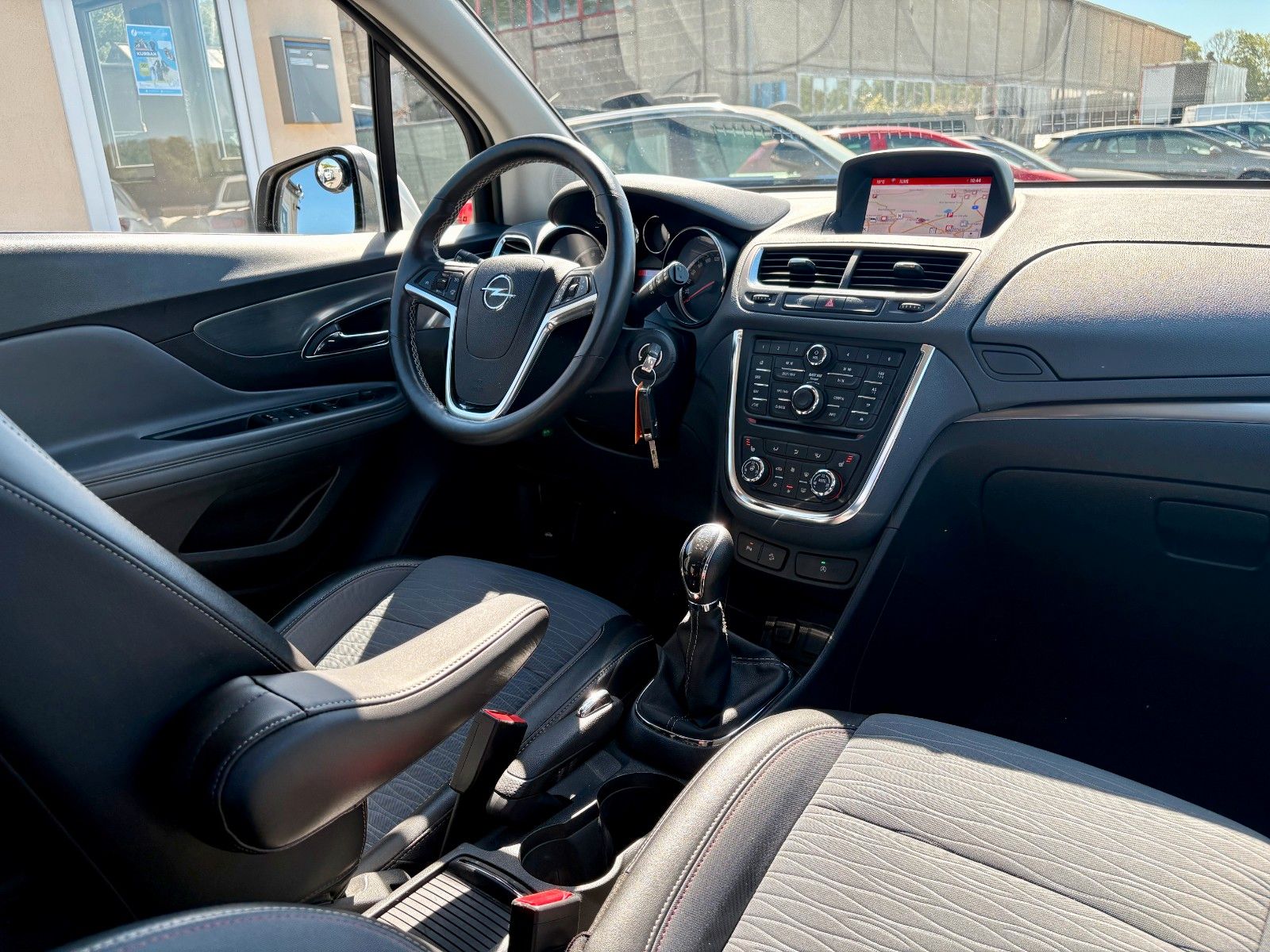 Fahrzeugabbildung Opel Mokka Innova ecoFlex 4x4 Navi Xenon Leder Kamera