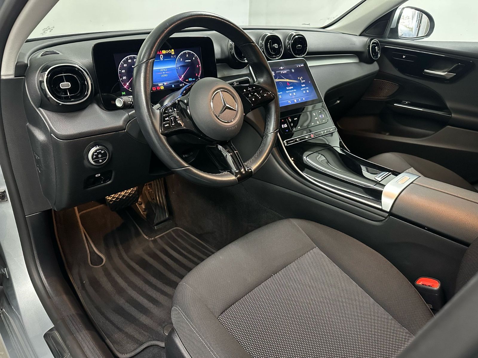 Fahrzeugabbildung Mercedes-Benz C 200 d T Auto AVANTGARDE*KAMERA*DISTRO*SPUR*AHK