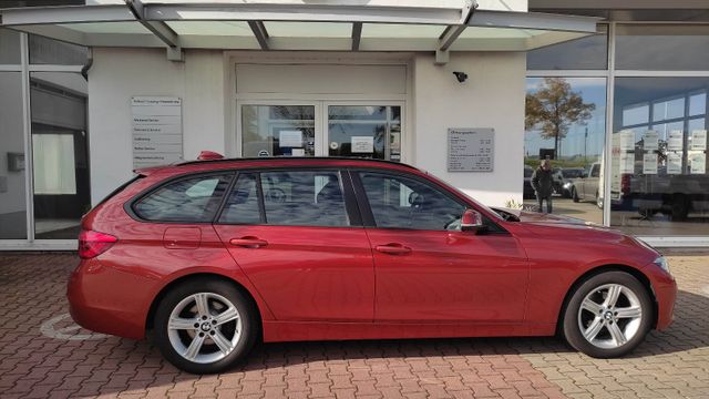 320i Touring  xDrive Advantage *AHK*LED*Panoram.