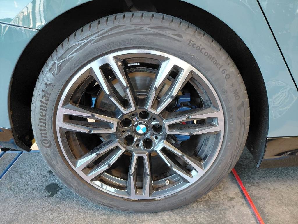 Fahrzeugabbildung BMW 520d xDrive Tour M Sport Pro Iconic Glow Stndhzg