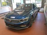 Volkswagen PASSAT VARIANT 2.0TDi 4M R-LINE ACC/HuD/PANO/360 - Volkswagen Passat Variant: R36