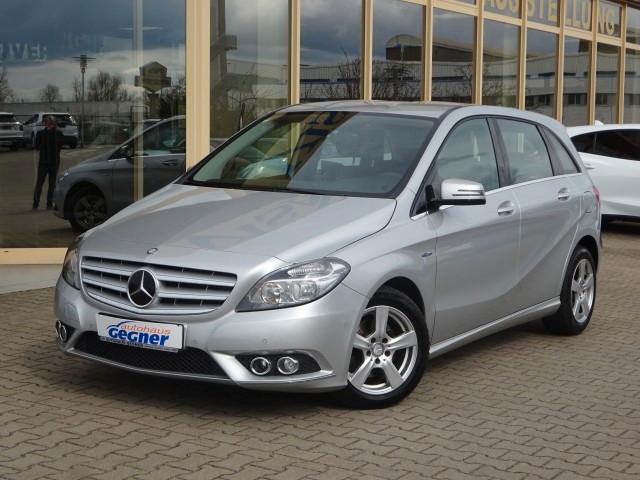 Mercedes-Benz B 200 BlueEFFICIENCY 156PS Autm. ParkAssist