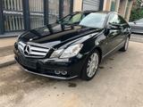 Mercedes-Benz E 220 CDI Coupe  Automatik - Mercedes-Benz E 220 aus 2011