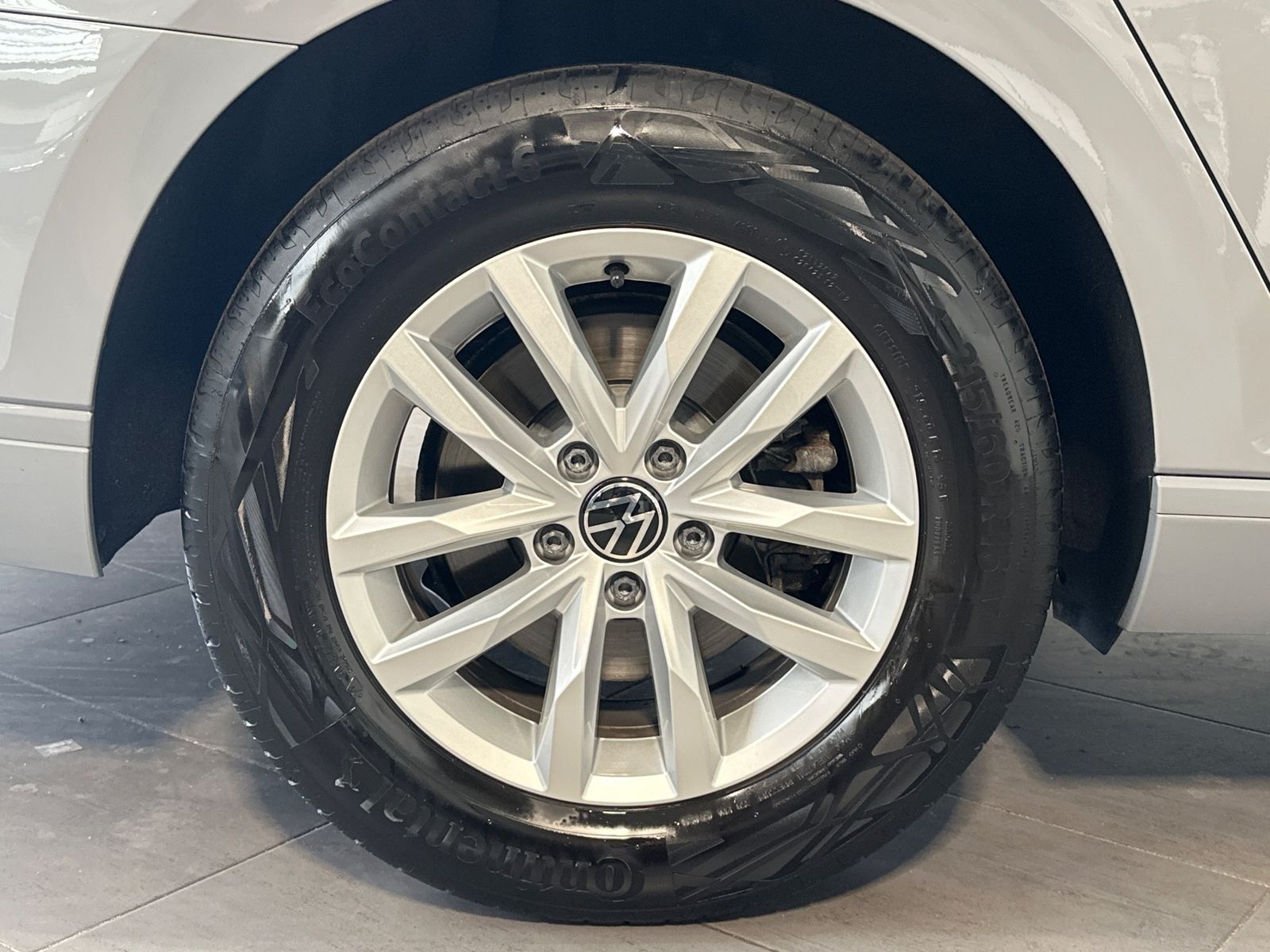 Fahrzeugabbildung Volkswagen Passat Variant 2.0 TDI DSG Business NAV+LED