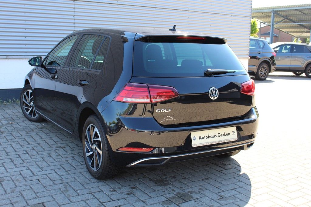 Fahrzeugabbildung Volkswagen Golf VII 1.0 TSI Join *Navi*SHZ*Ganzjahresreifen