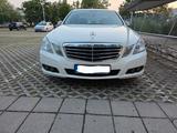 Mercedes-Benz E 300 CDI BlueEFFICIENCY - - gebrauchte Mercedes-Benz E 300 aus dem Jahr 2010