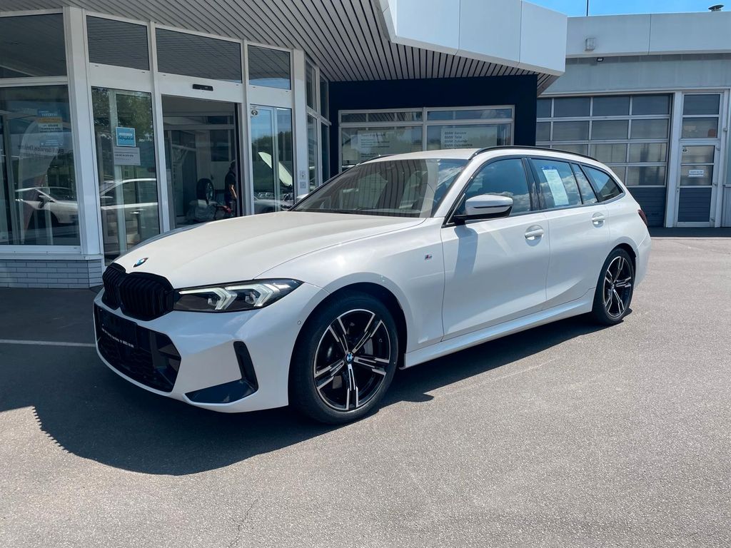 BMW 330