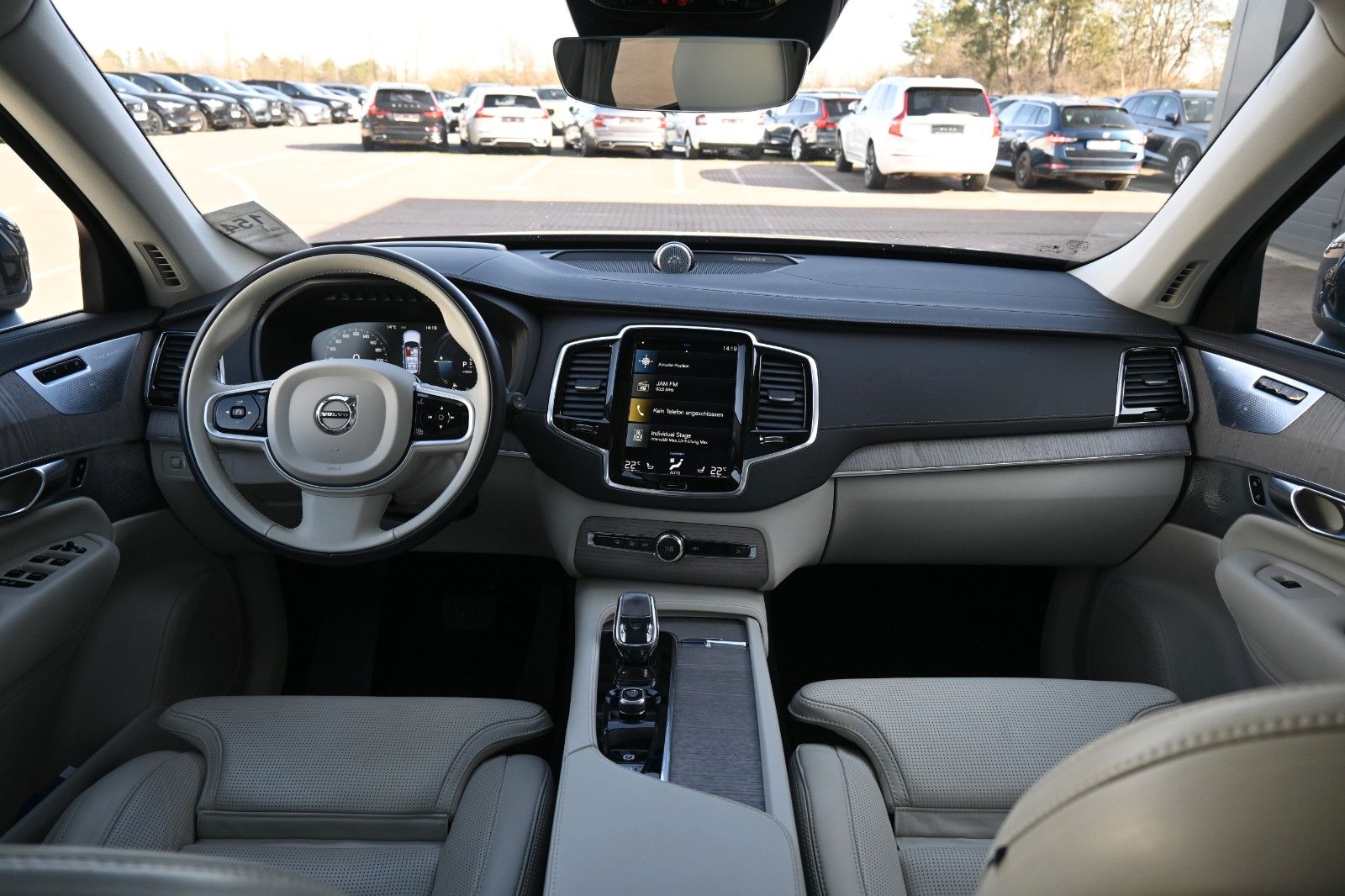 Fahrzeugabbildung Volvo XC90 T8 AWD Recharge Inscription*PANO*STHZ*B&W