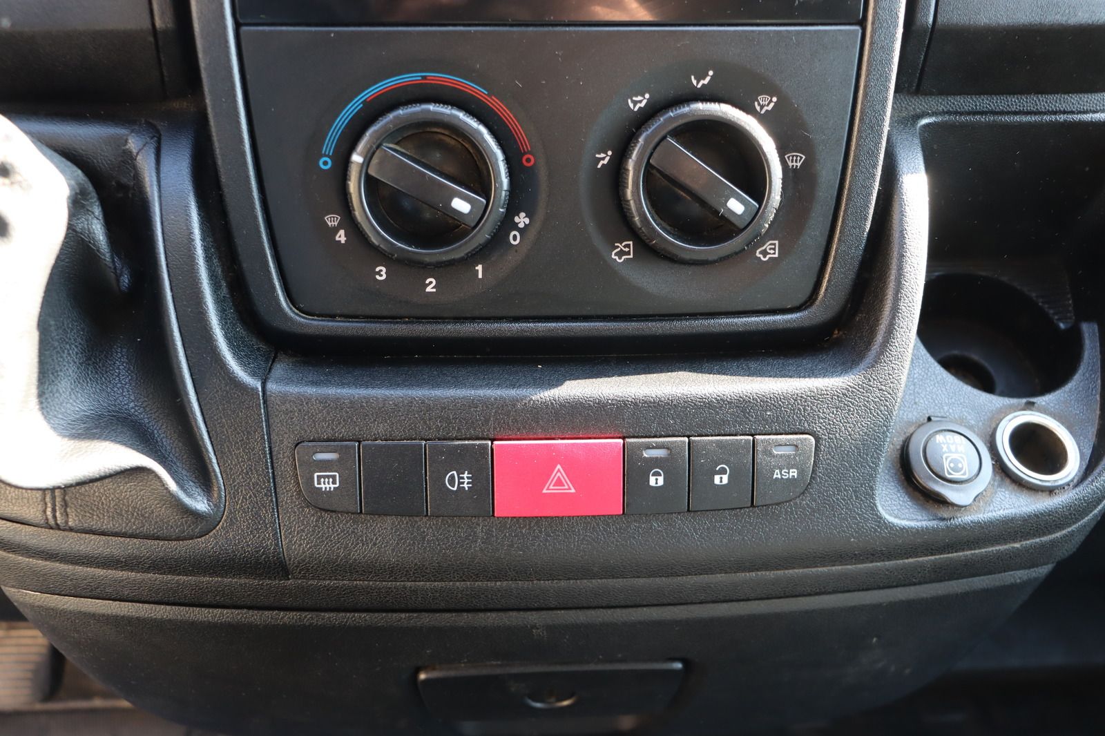 Fahrzeugabbildung Citroën Jumper 33 L3 HDi 130 96kW