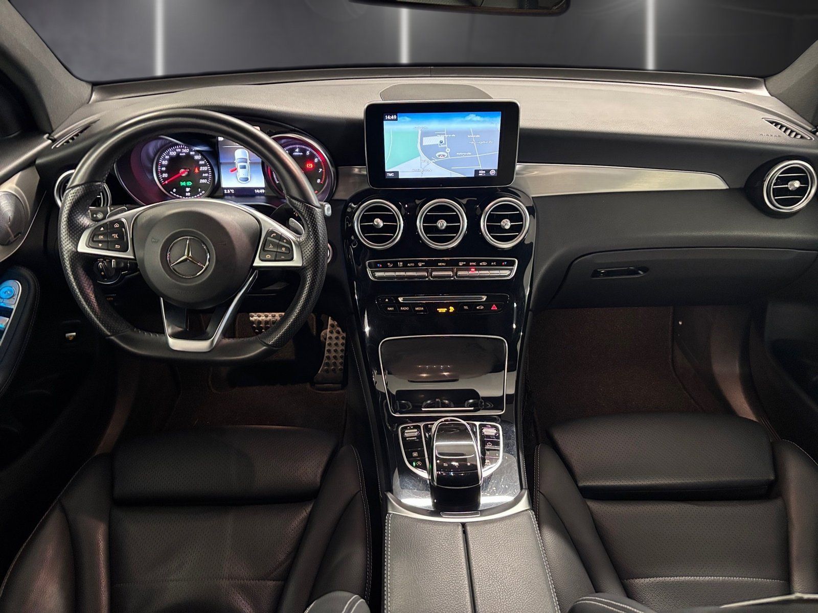 Fahrzeugabbildung Mercedes-Benz GLC 300 4M AMG*Night*Burmester*ILS*COMAND*360°*