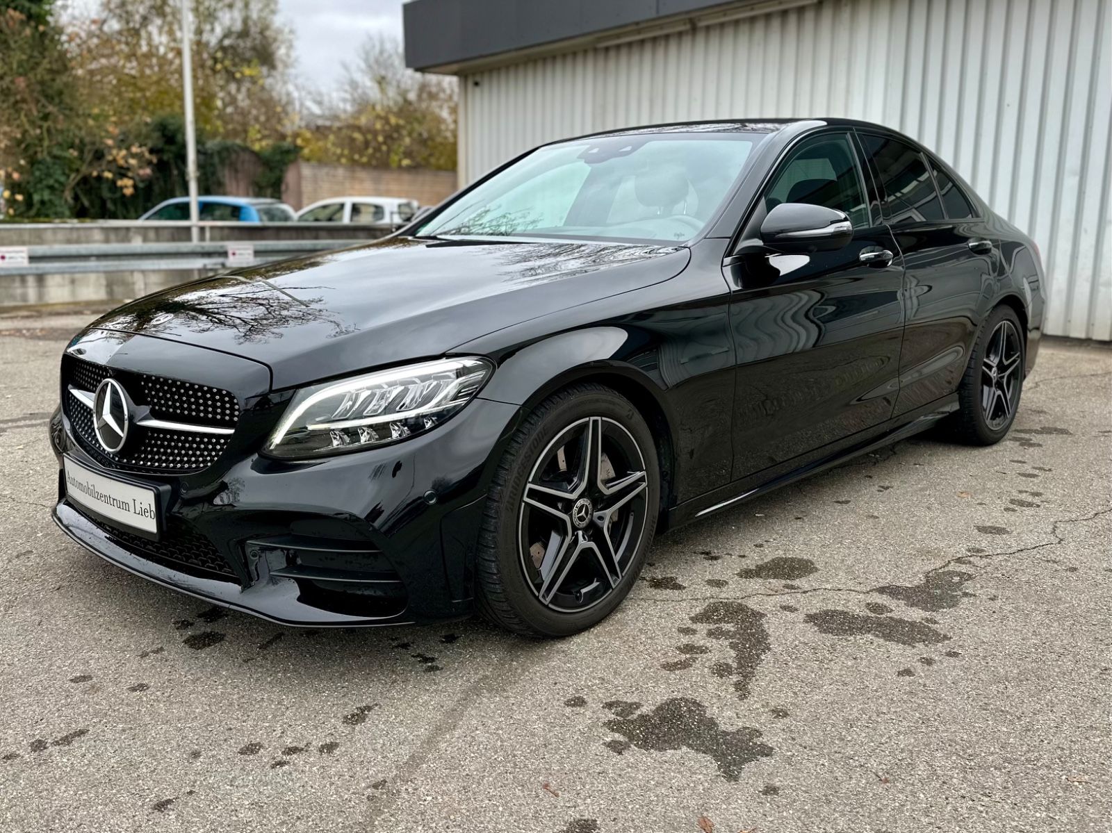 MERCEDES-BENZ C 300D/BURMESTER/NIGHT/STHZ/HUD/360°/GARANTIE