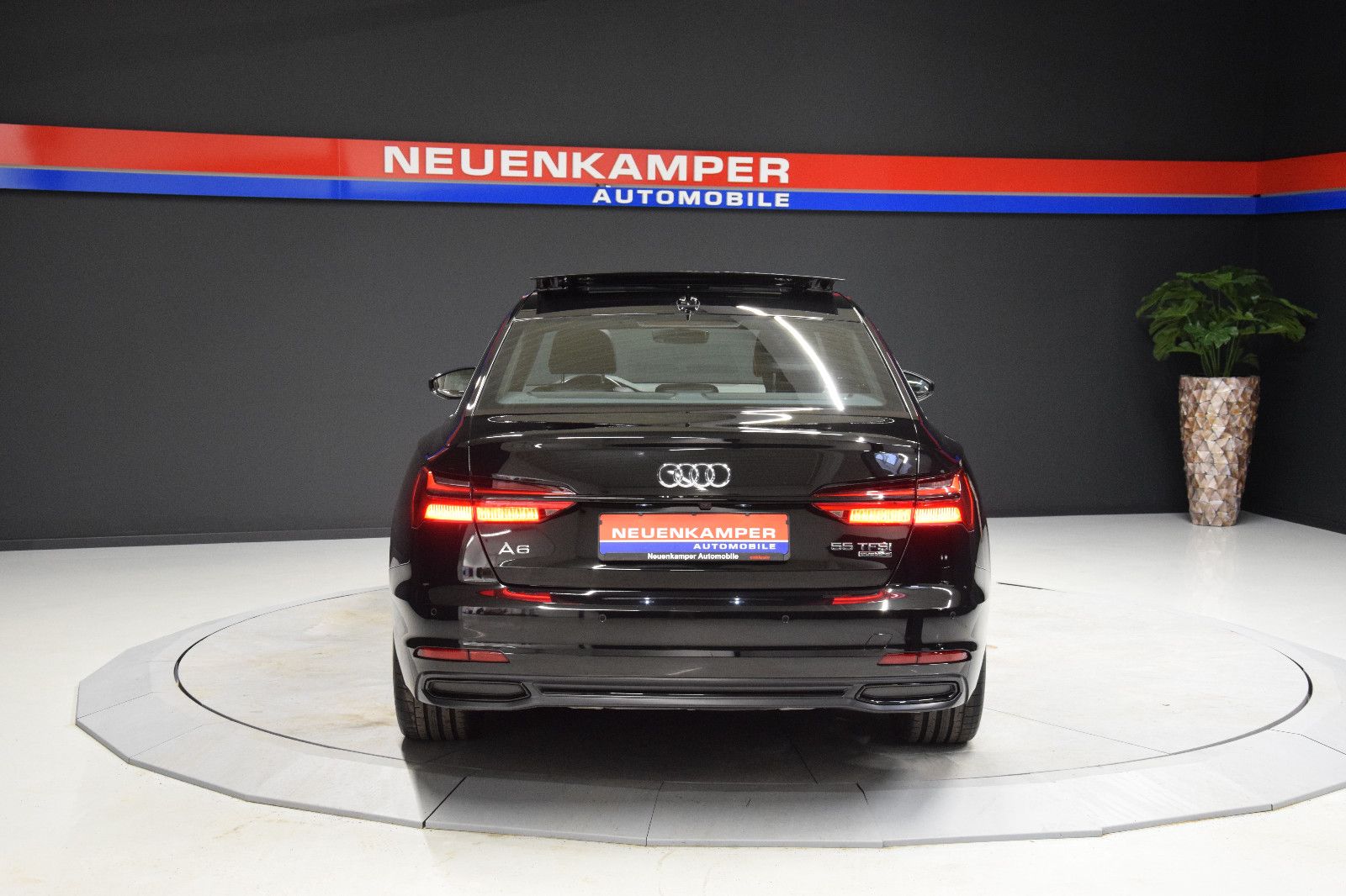 Fahrzeugabbildung Audi A6 Lim. 55 TFSI quattro Sport Pano Leder ACC