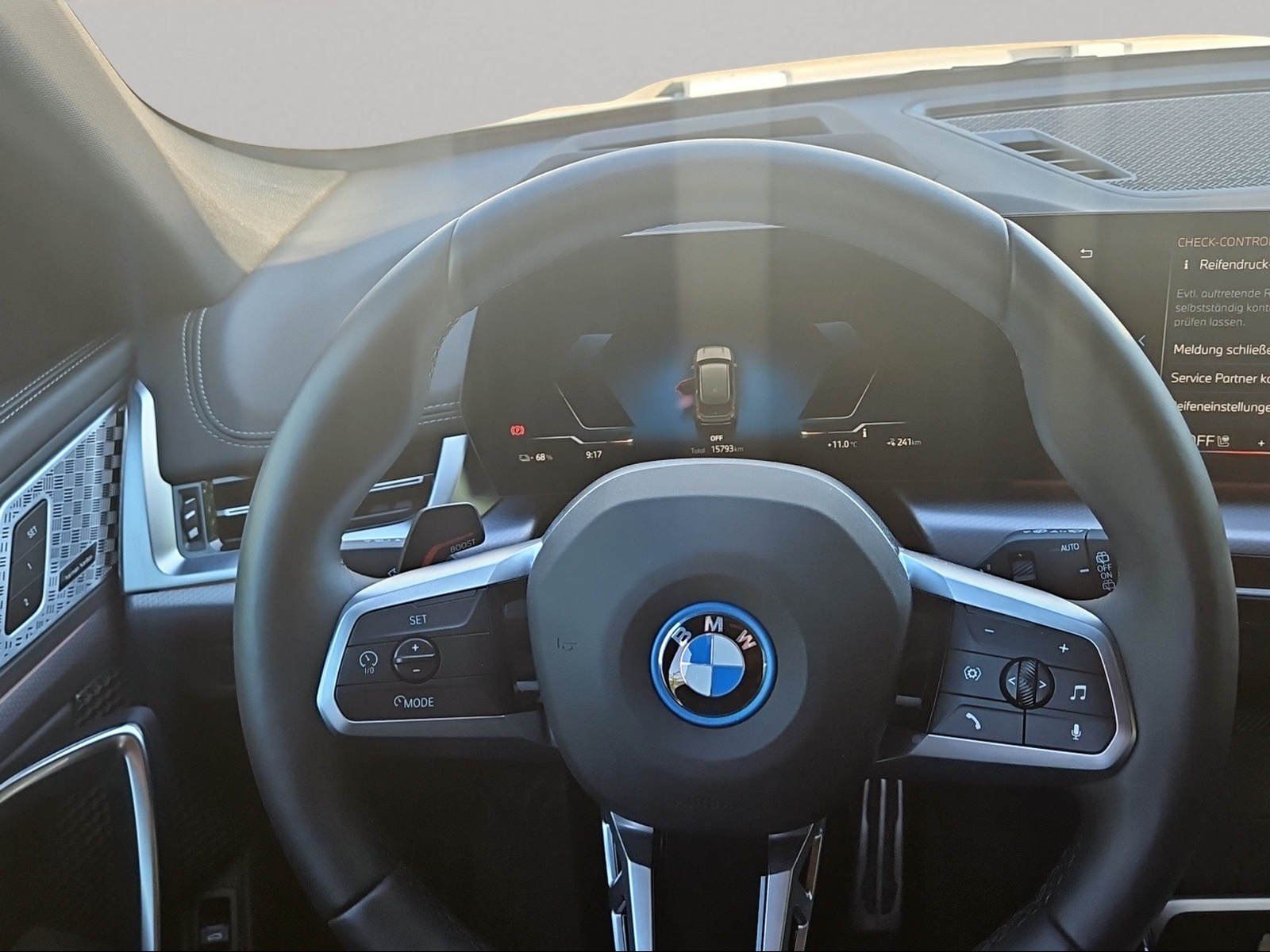 BMW iX1 - Bild 15