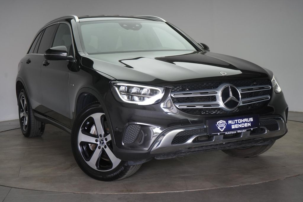 Image of Mercedes-Benz GLC 300