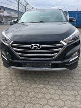 Hyundai Tucson Premium 4WD Automatik*1.Hand*19Zoll - Hyundai TUCSON Gebrauchtwagen in Köln