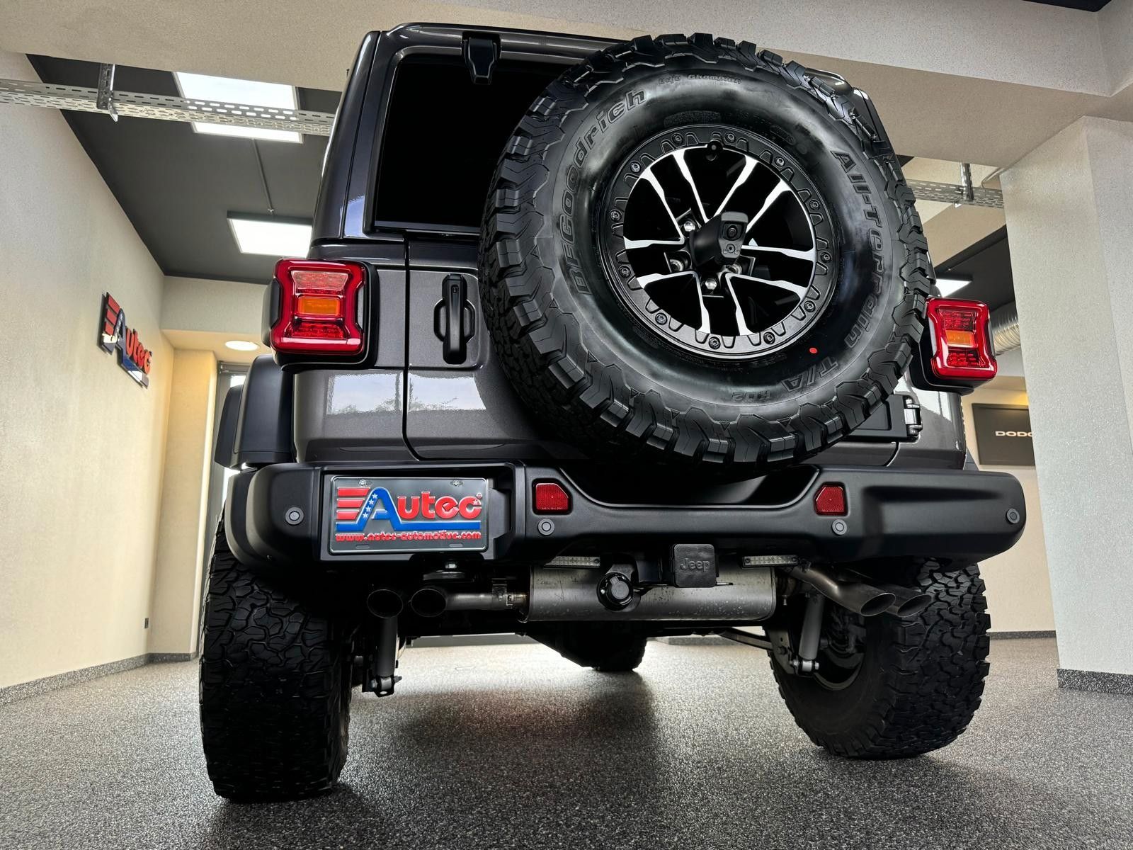 Fahrzeugabbildung Jeep 2026 MOAB 392-6.4L HEMI V8-DUAL TOP