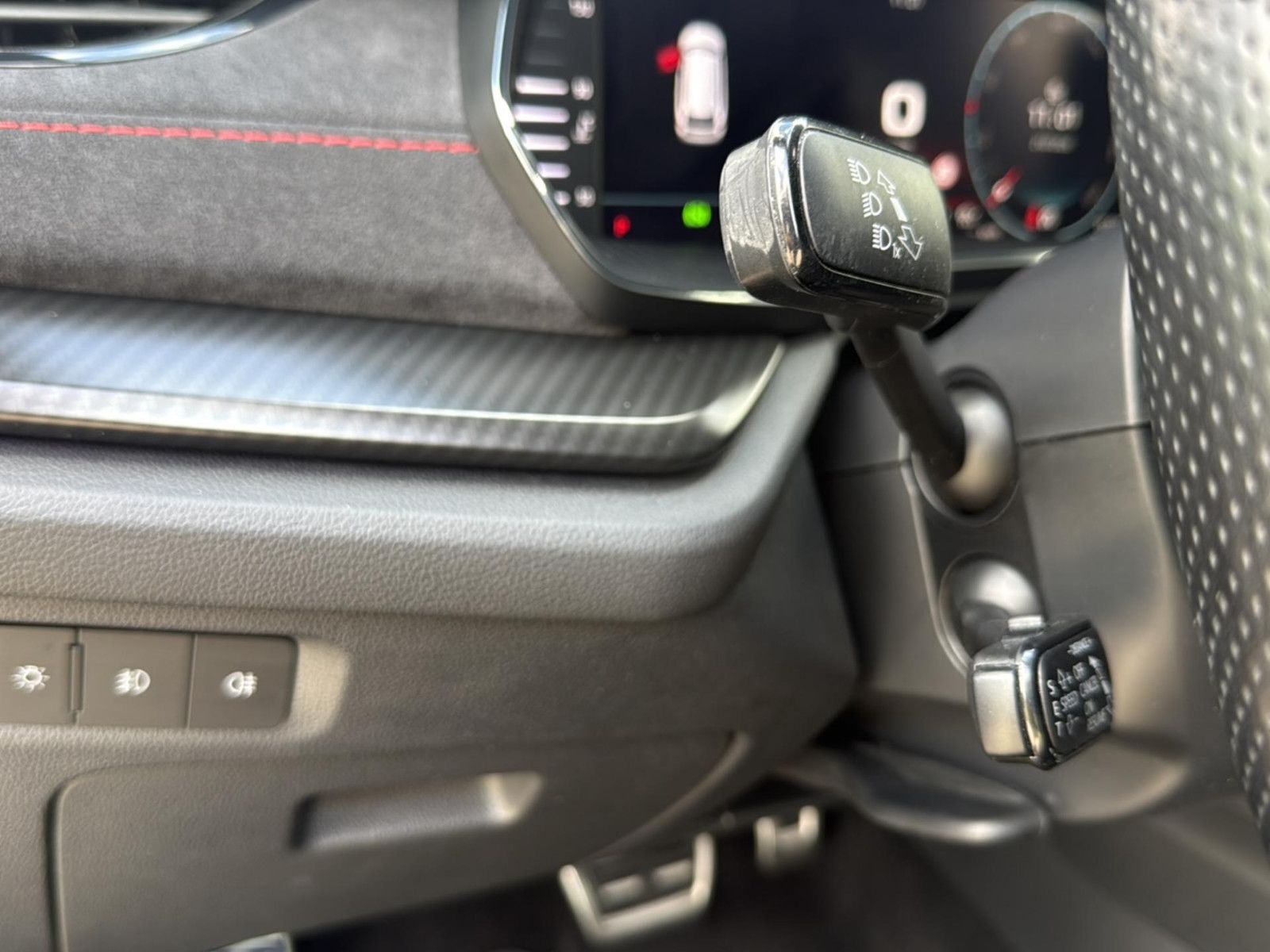 Fahrzeugabbildung SKODA Octavia Combi RS
