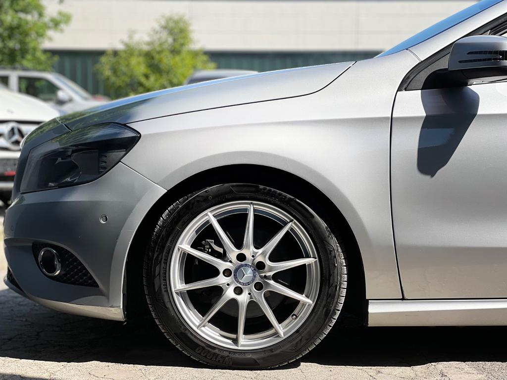 Mercedes-Benz A 220
