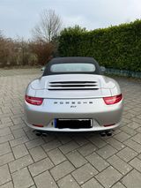 Porsche 991 Cabrio - Porsche 991 mit Benzin-Antrieb: Silber
