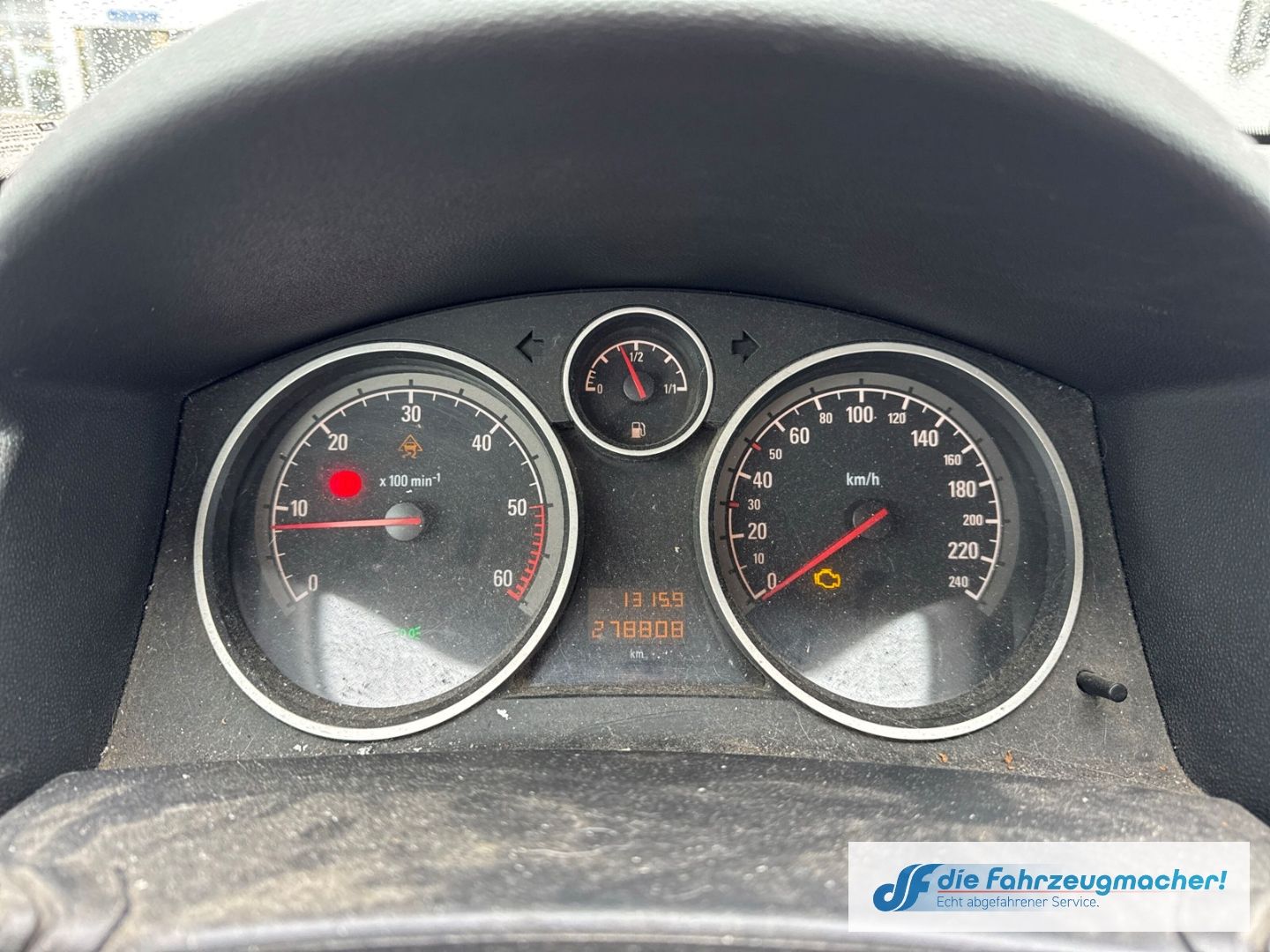 Fahrzeugabbildung Opel Astra H 1,9td Caravan Edition Temp *EXPORT